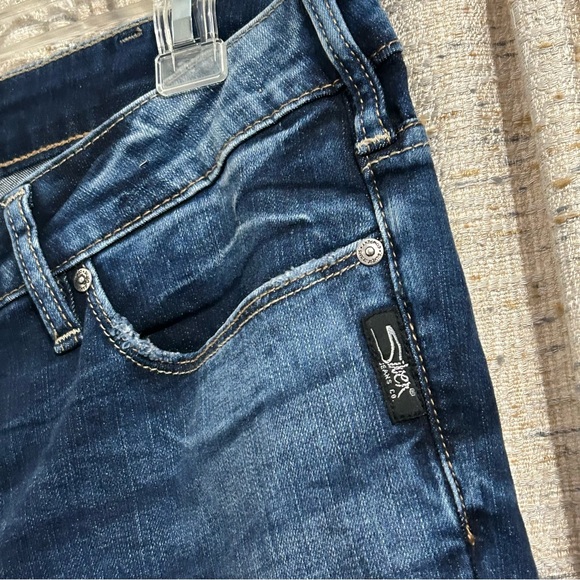 Silver Jeans Co. Suki Distressed Skinny Jeans - 16 - Picture 3 of 11